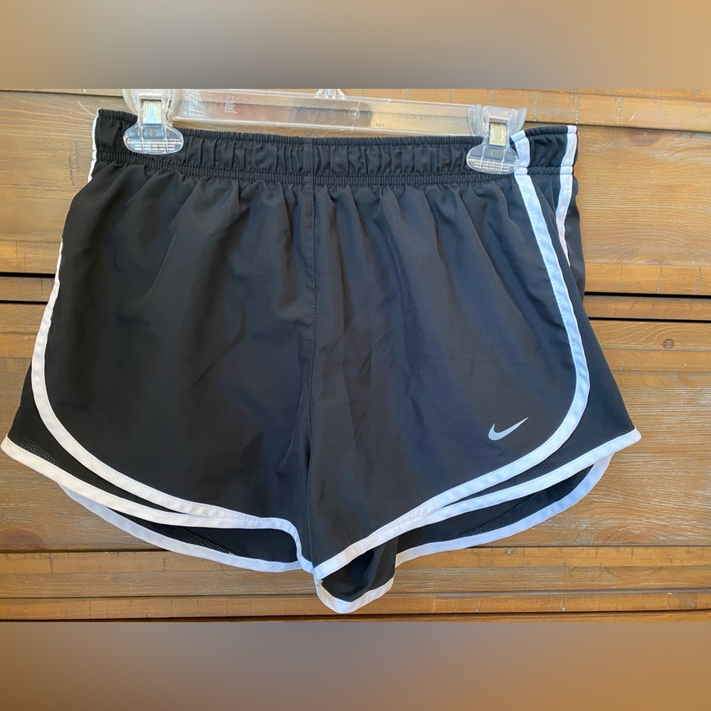 Nike Black Athletic Dri-Fit Shorts Moisture-Wicking Design